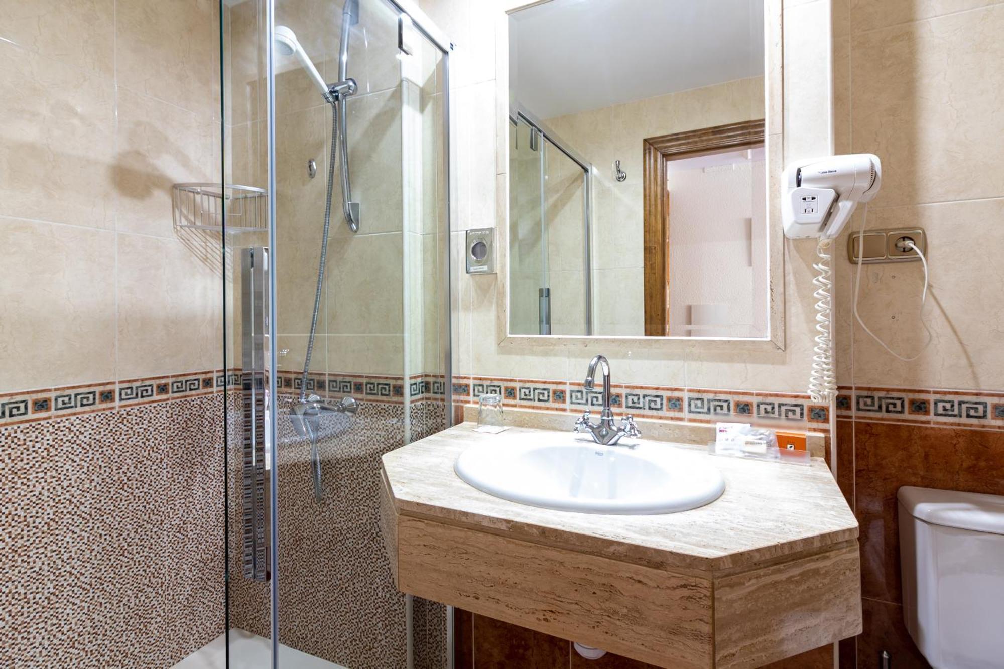 Habitación Doble Económica - 1 o 2 camas